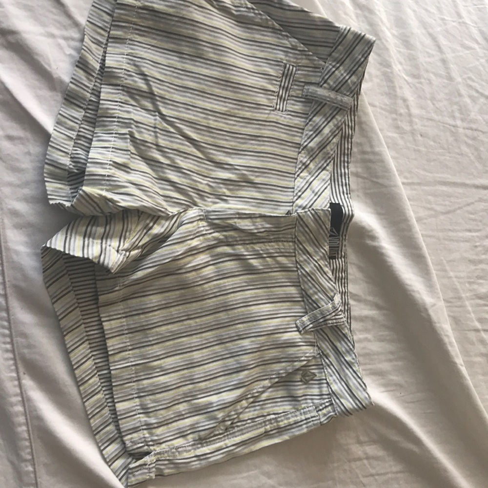 Volcom shorts